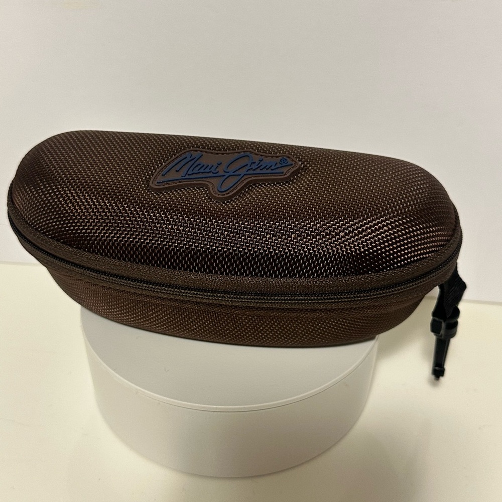 Maui Jim Authentic OEM Brown
Sunglasses Case Zippered
Closure Belt Loop Clip